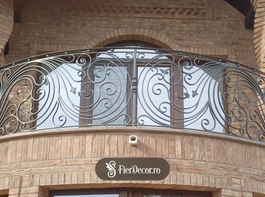 balcon cu balustrada fier forjat